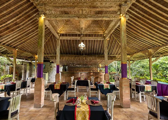 منتجع سبا وفيلات Senetan أوبود